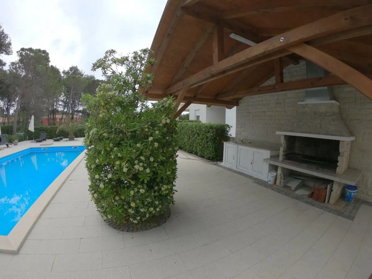 Apartament Mam Mali Vir